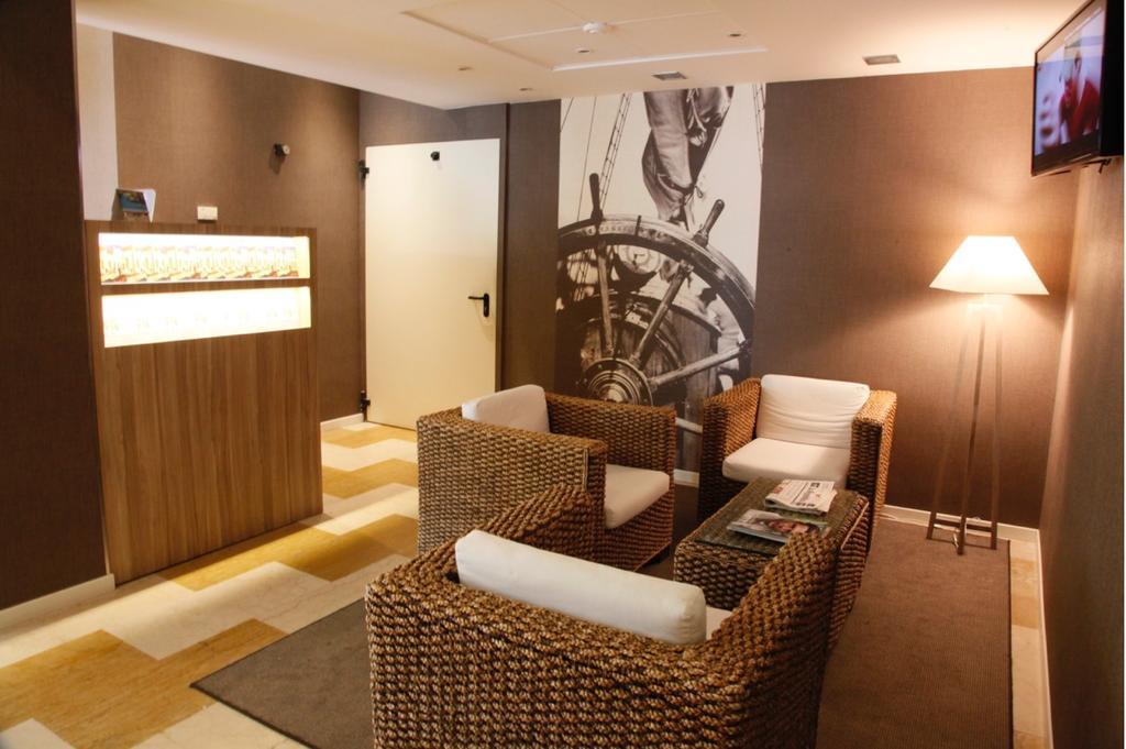 Hotel Majorca Sul Mare In Centro A 리치오네 외부 사진