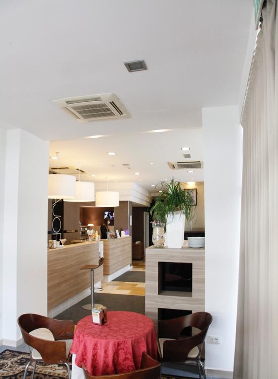 Hotel Majorca Sul Mare In Centro A 리치오네 외부 사진