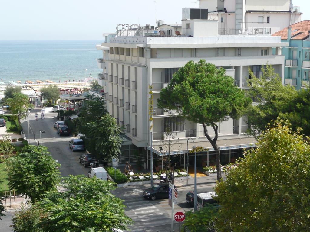 Hotel Majorca Sul Mare In Centro A 리치오네 외부 사진