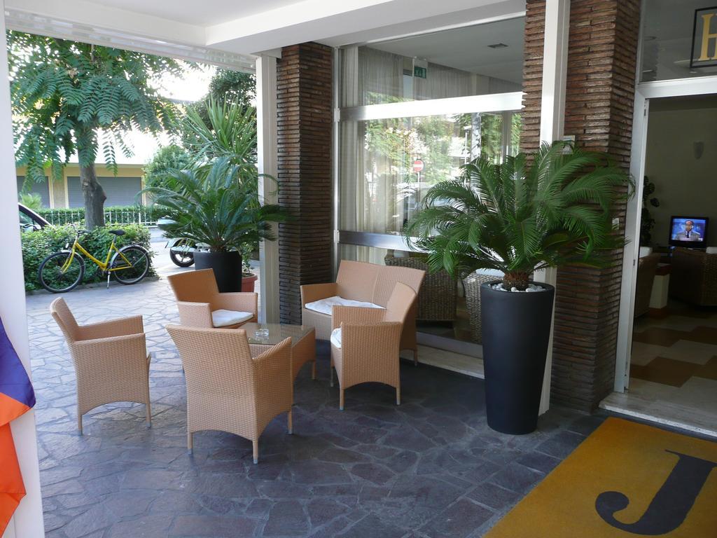 Hotel Majorca Sul Mare In Centro A 리치오네 외부 사진