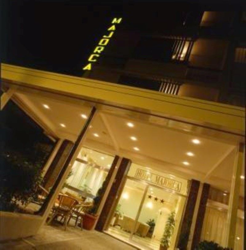 Hotel Majorca Sul Mare In Centro A 리치오네 외부 사진