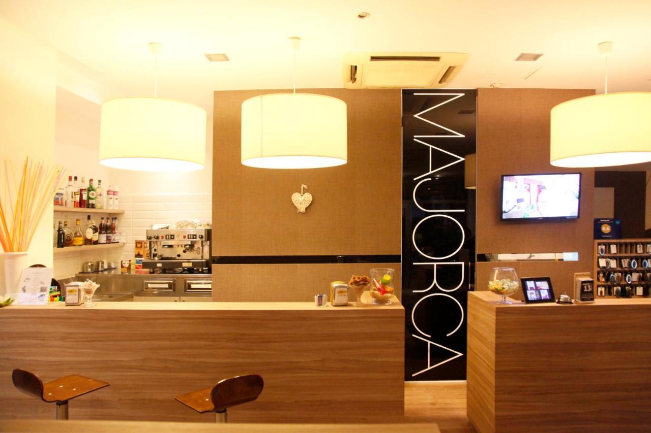 Hotel Majorca Sul Mare In Centro A 리치오네 외부 사진